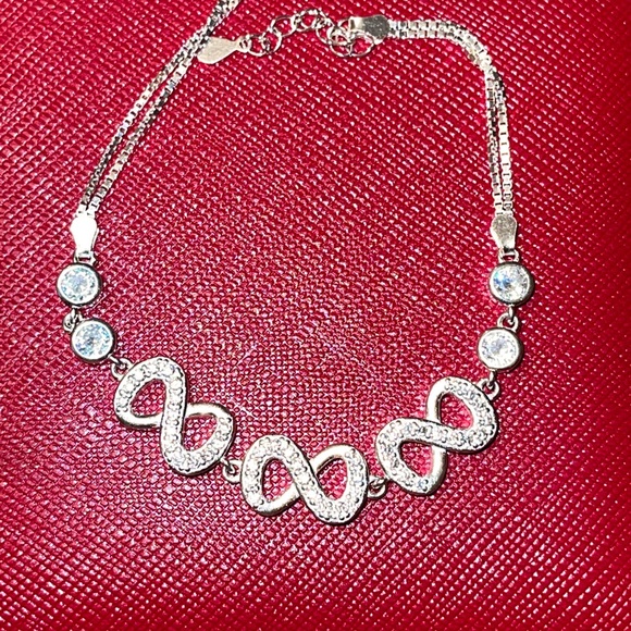 Infinity ♾️ bracelet - Picture 1 of 5